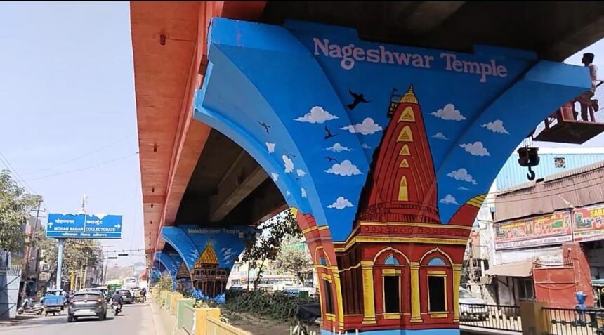 दूधेश्वर नाथ मठ के सामने फ्लाईओवर पर धार्मिक चित्रों