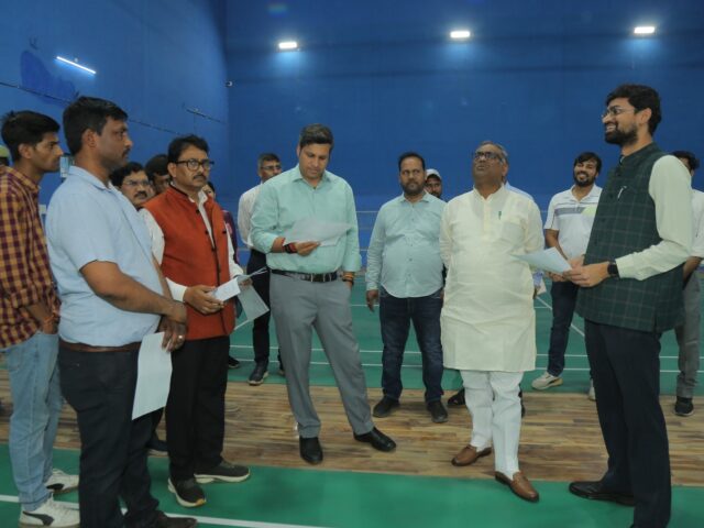 गाजियाबाद महामाया स्टेडियम के विकास कार्यों में तेजी लाने के निर्देश, खेल मंत्री गिरीश चन्द यादव ने किया निरीक्षण