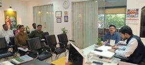 गाजियाबाद में पंचायती राज योजनाओं की समीक्षा, ग्राम वन व निर्माण कार्यों को लेकर सख्त निर्देश